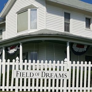 Meet your Posher, Louis